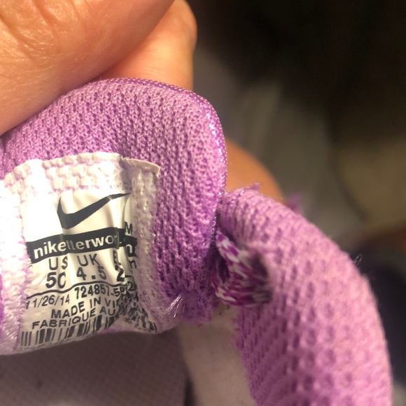 ⭐️🌈HOST PICK 🌈Nike little girl pink gym shoes⭐️ - Picture 5 of 6